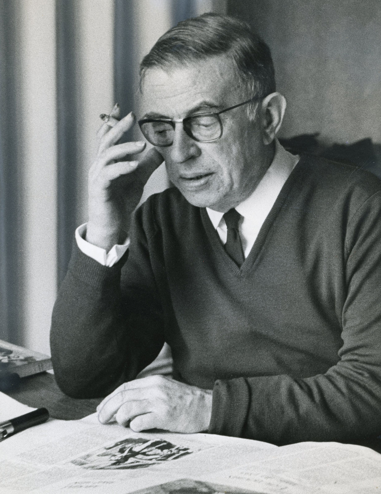 photograph-Jean-Paul-Sartre-Gisele-Freund-1968